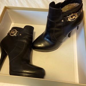 Michael Kors black leather bootie